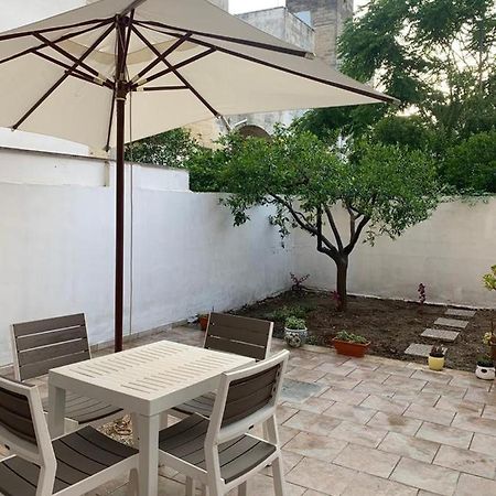 Origini - Apartment With Private Garden Lecce Buitenkant foto